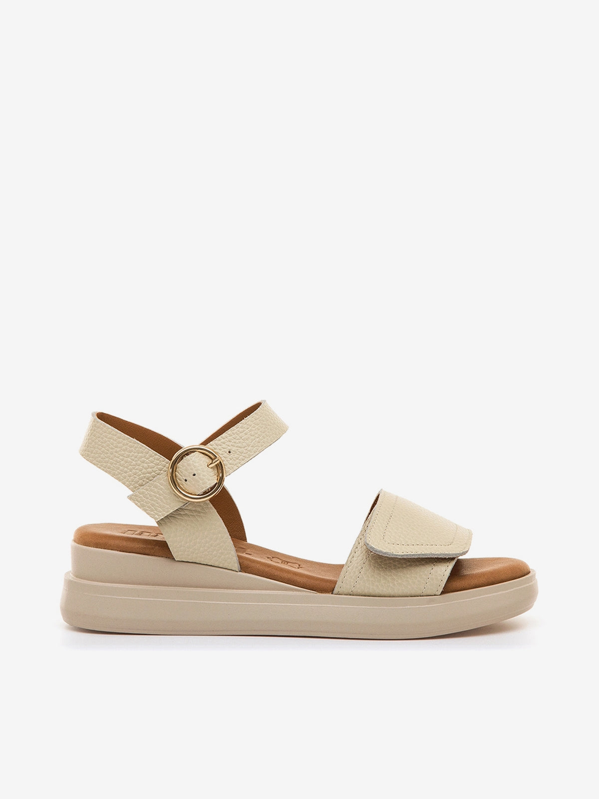 DANIELA BEIGE