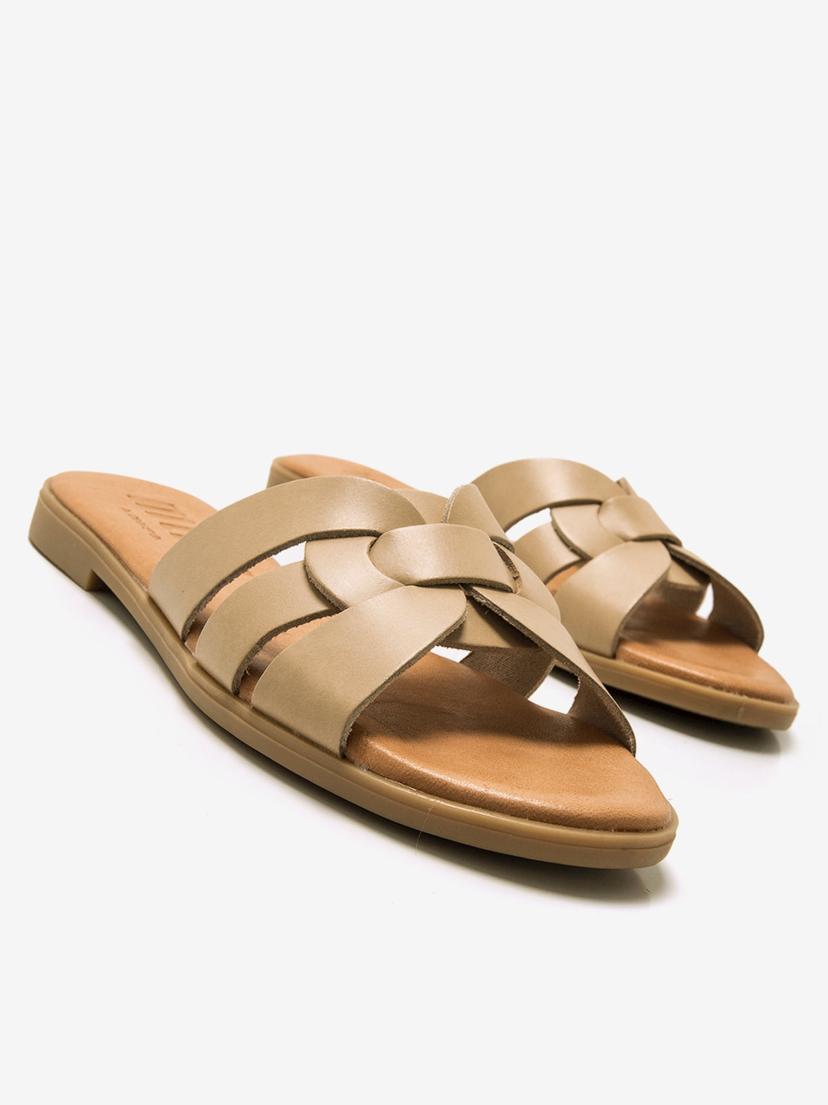 MARIA BEIGE