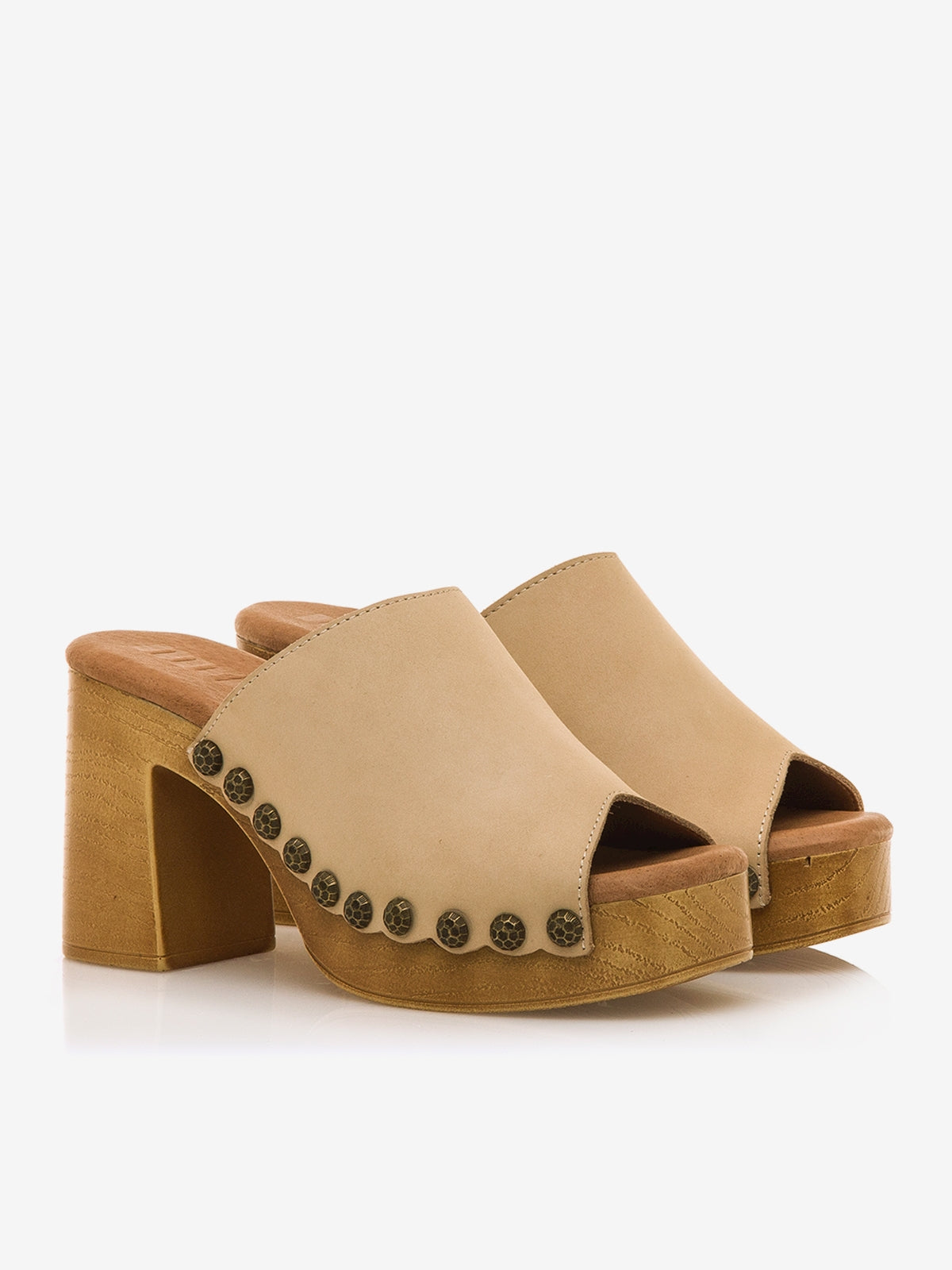 COYOTE BEIGE