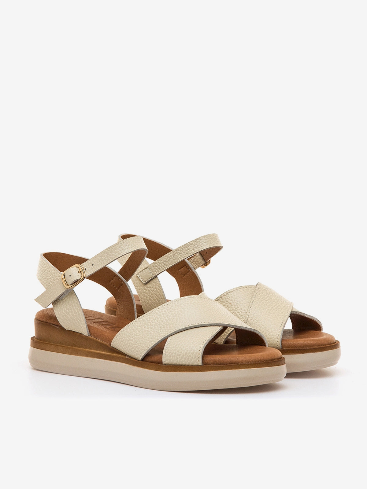 DANIELA BEIGE