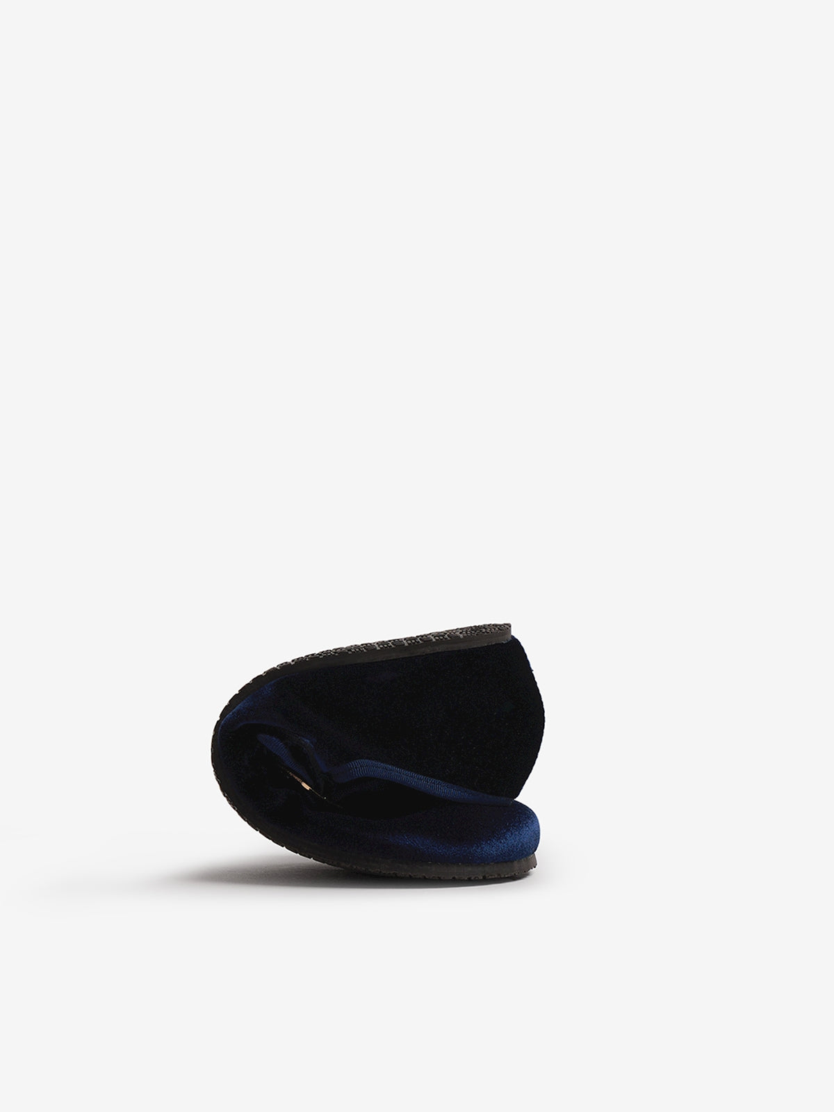 FREE MIA BLAU