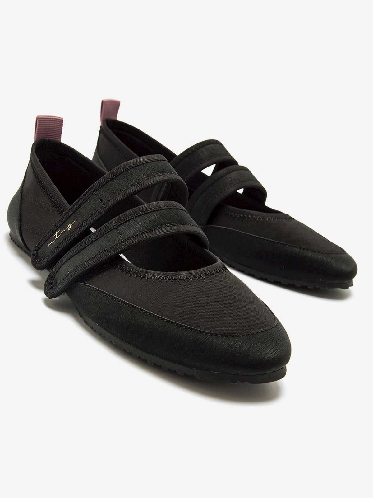 AMIRE NEGRO