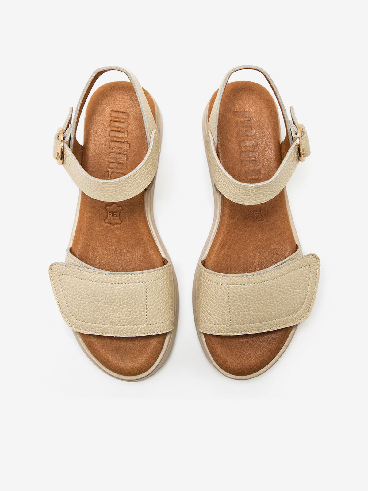DANIELA BEIGE