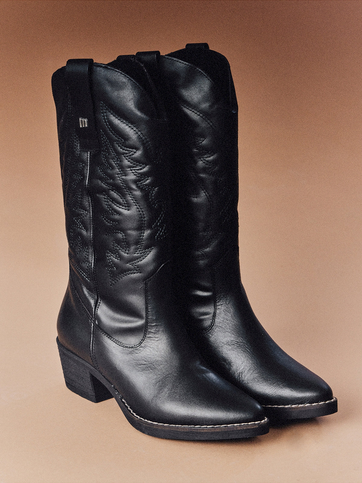 TEO NEGRO