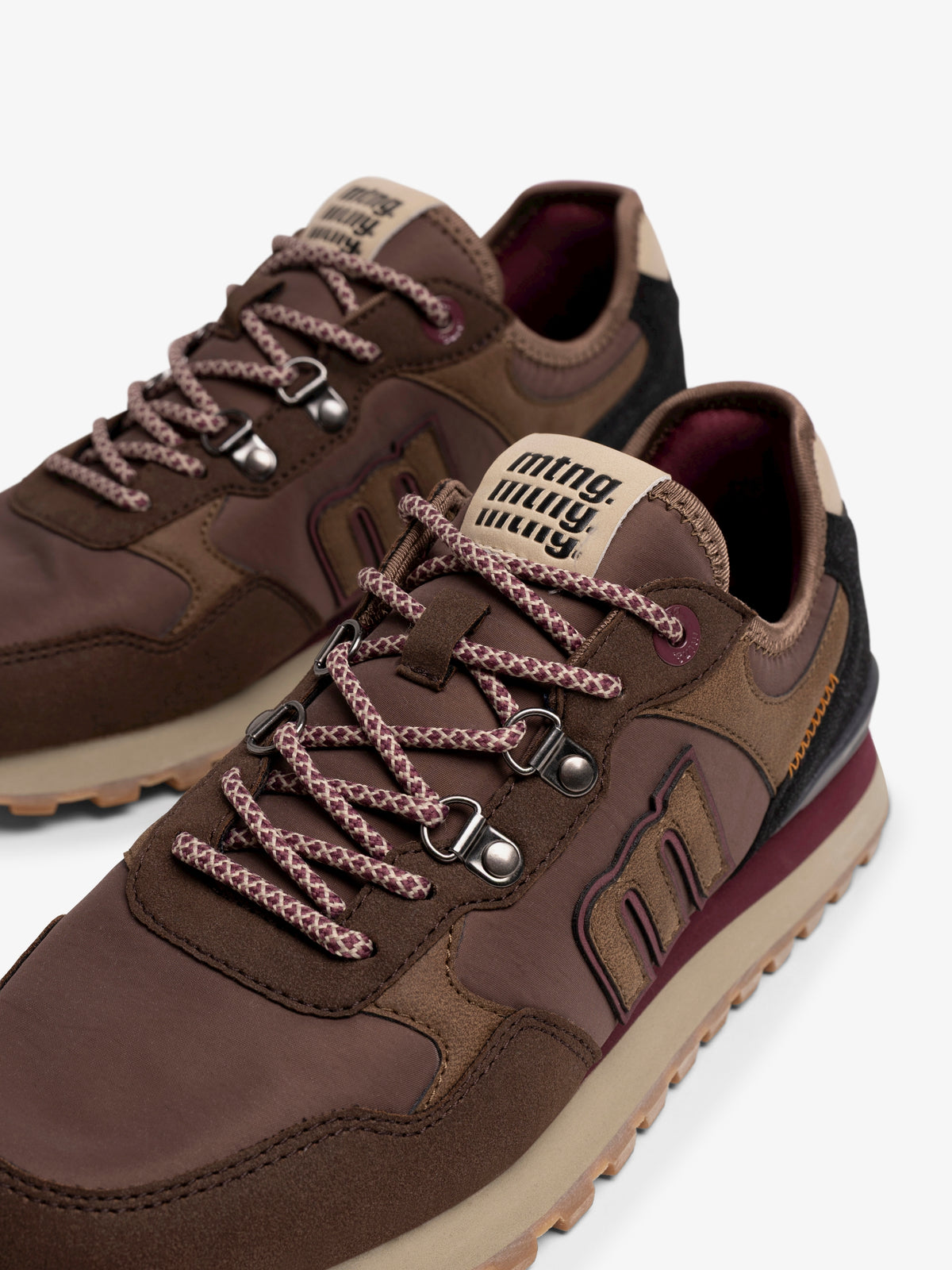 zapatillas Hombre Deportivas de Hombre marron 04