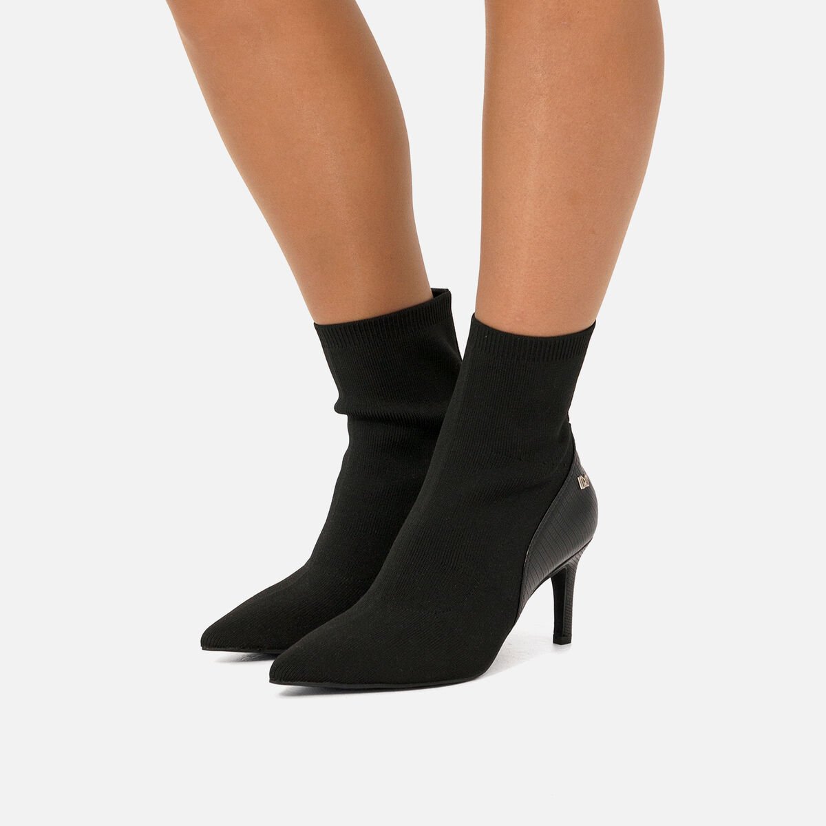 Botines de tacon de Mujer modelo NUORO de MARIAMARE image number 2