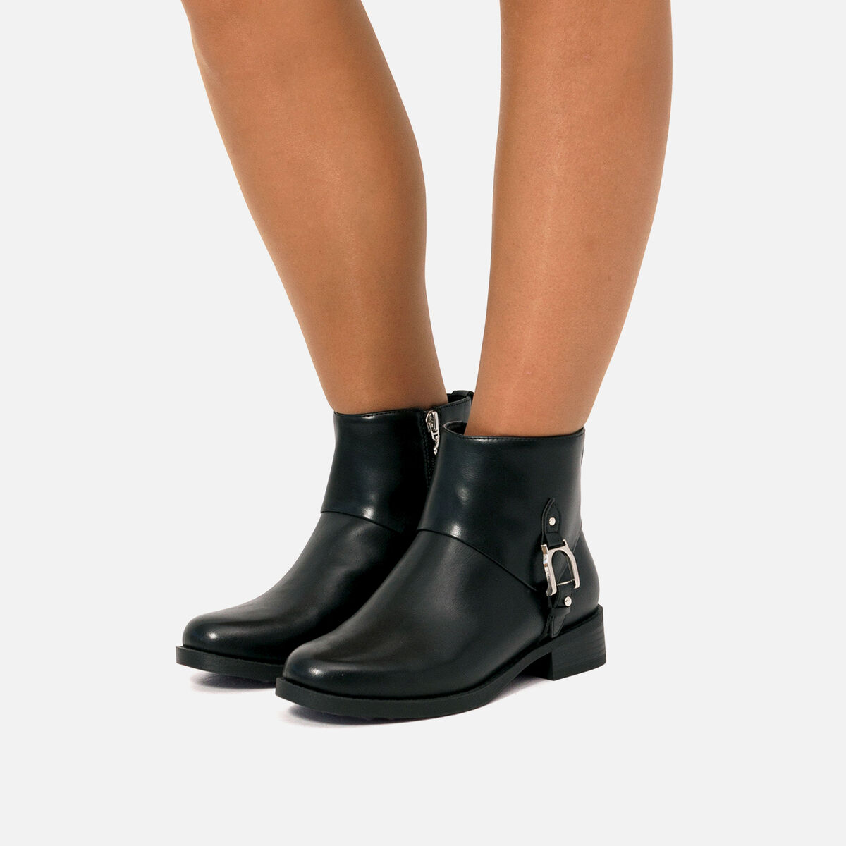 Botines planos de Mujer modelo LAGLIO de MARIAMARE image number 2