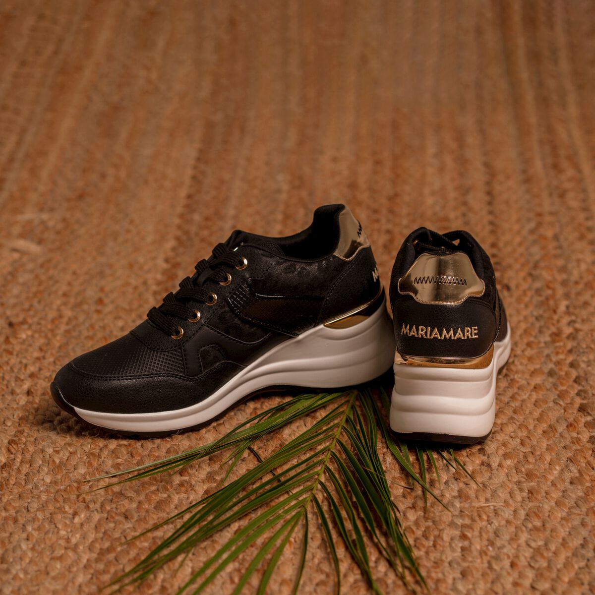 Sneakers pour Femme mod&egrave;le CINZIA de MARIAMARE image number 1