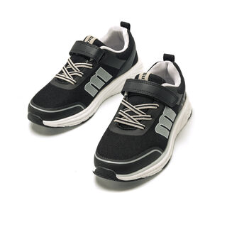 Zapatillas de Nino modelo SOMO de MTNG