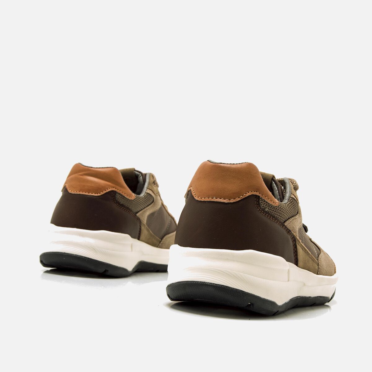 Zapatillas de Hombre modelo OKLA de MTNG image number 2