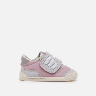 Zapatillas de Nina modelo FREE BABY de MTNG