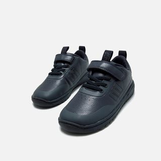 Zapatillas de Nino modelo FREE de MTNG