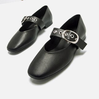 Chaussures plates pour Femme modèle CAMILLE de MTNG