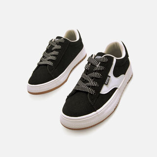 Zapatillas de Nino modelo EMI de MTNG
