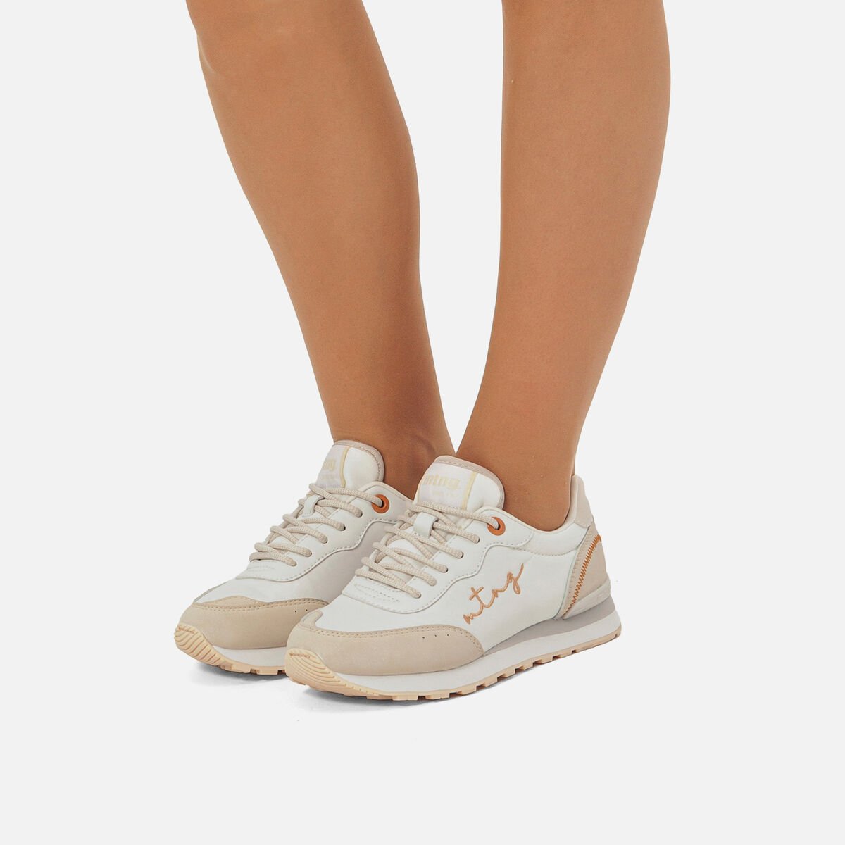 Zapatillas de Mujer modelo JOGGO CLASSIC de MTNG image number 2