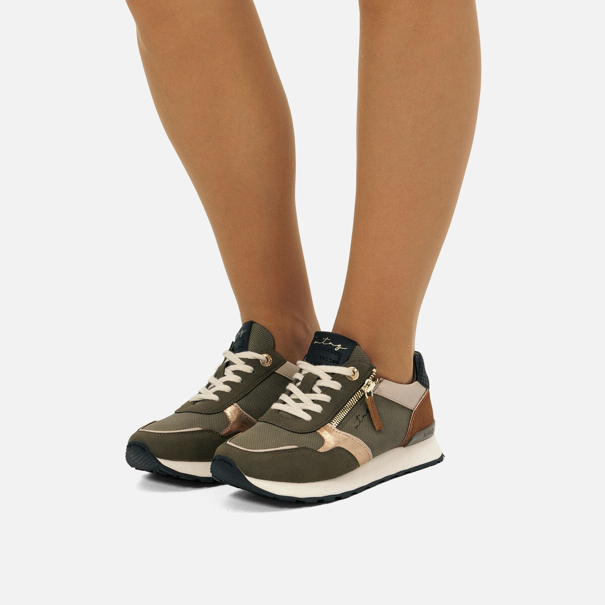 Zapatillas de Mujer modelo JOGGO CLASSIC de MTNG image number 2