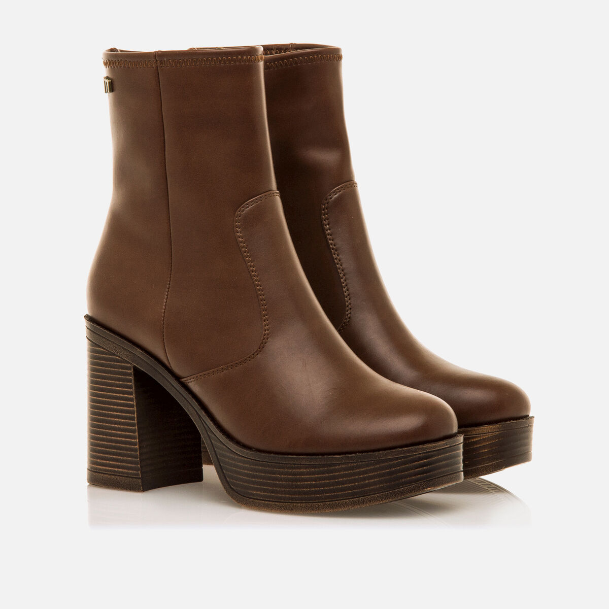 Botinesdetacon-Mujer-NEW67-MTNG image number 4 Botines de tacon de Mujer modelo NEW 67 de MTNG image number 4