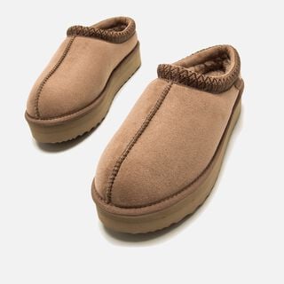 Chaussures plates pour Femme modèle NIVIA de MTNG