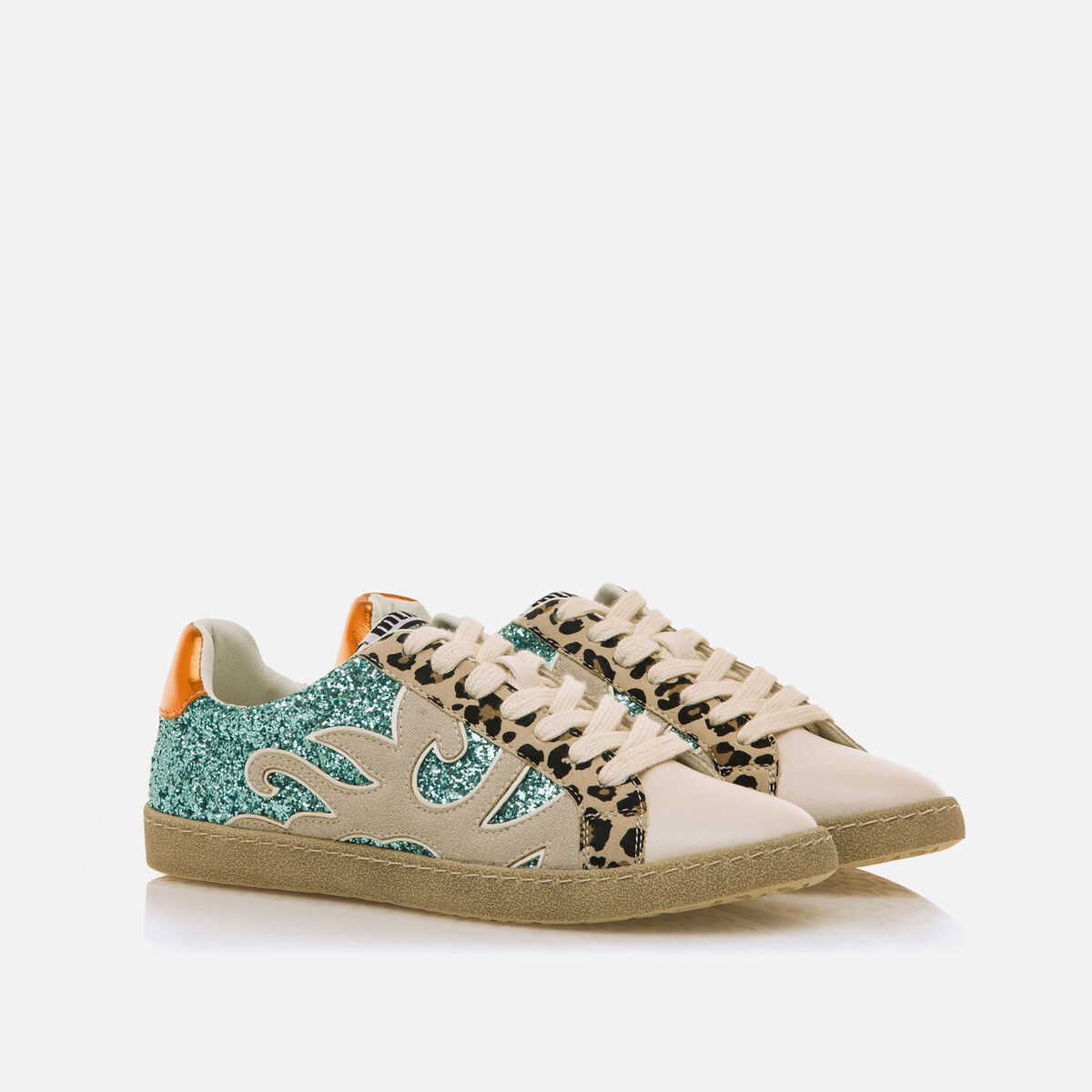 Zapatillas de Mujer modelo BOWIE de MTNG image number 4
