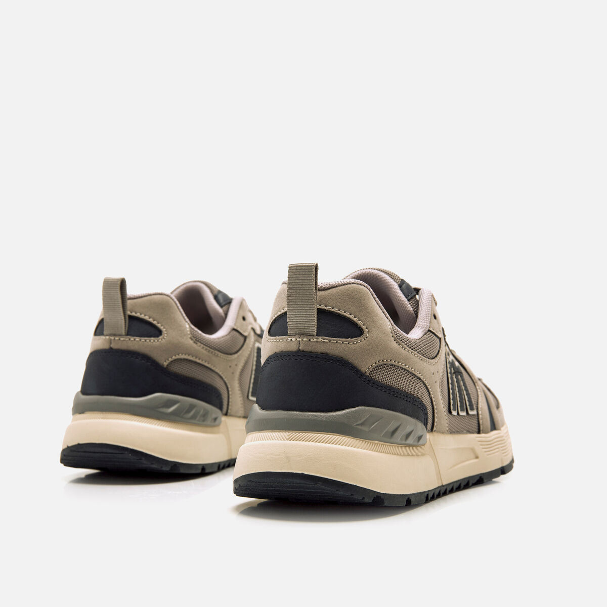 Sneakers pour Homme modèle ROYER de MTNG image number 2