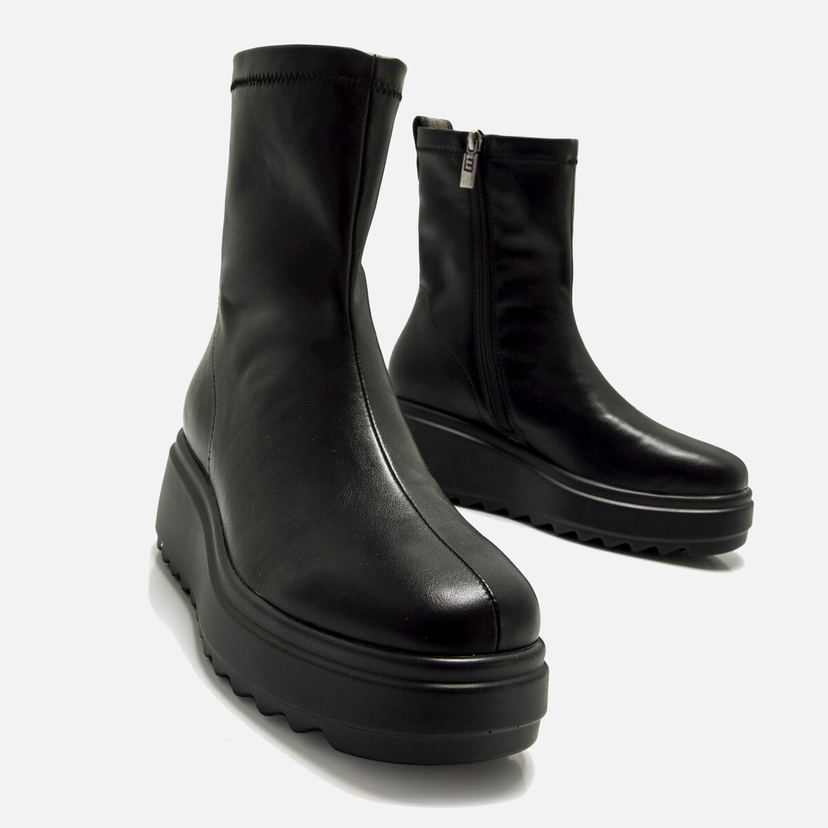 Botas de tornozelo planas de Mulher modelo NOLIA de MTNG image number 3