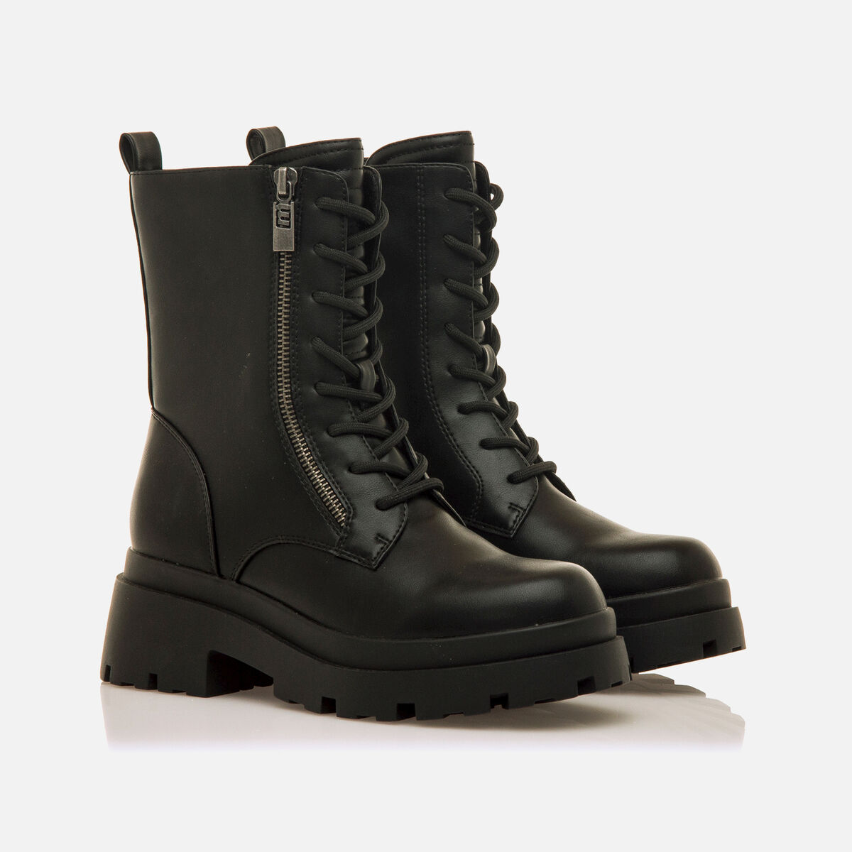 Botasdetornozeloplanas-Mulher-MISSIONE-MTNG image number 4 Botas de tornozelo planas de Mulher modelo MISSIONE de MTNG image number 4