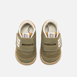 Zapatillas de Nino modelo FREE de MTNG