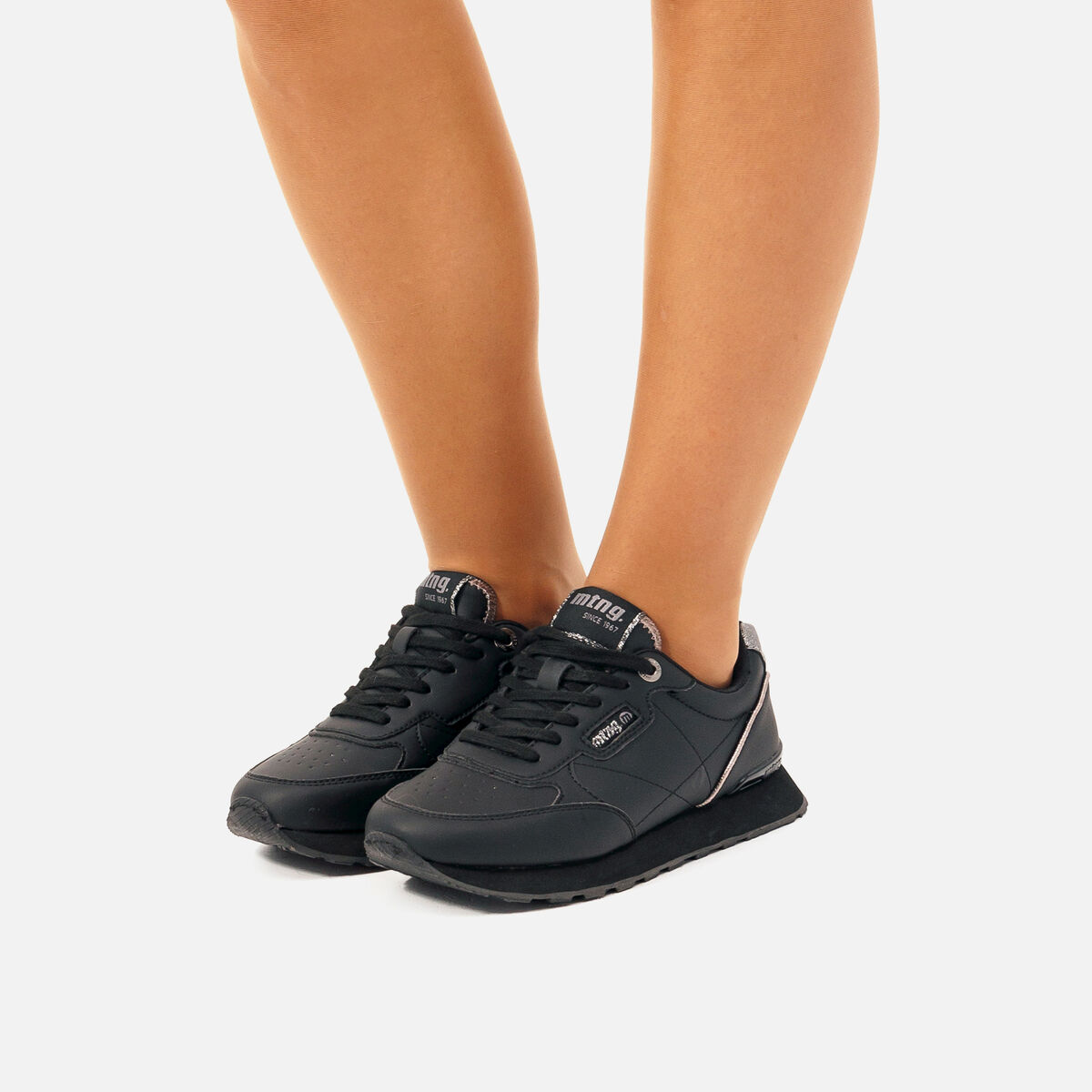 Sneakers de Mulher modelo JOGGO CLASSIC de MTNG image number 2