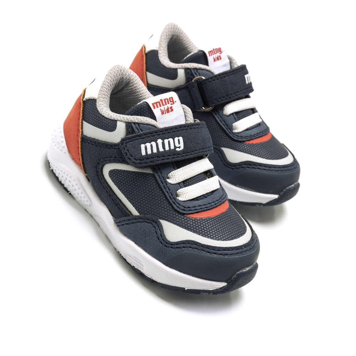 Zapatillas de Nina modelo YOUNG de MTNG image number 4