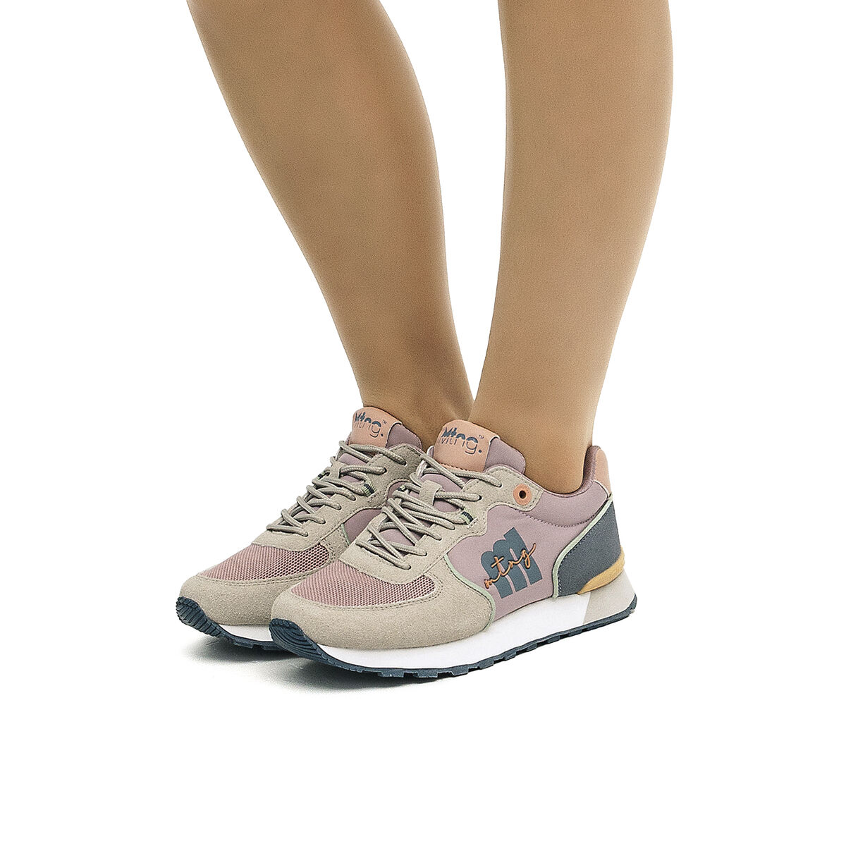 Sneakers de Mulher modelo JOGGO CLASSIC de MTNG image number 1