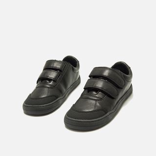 Zapatillas de Nino modelo FREE de MTNG