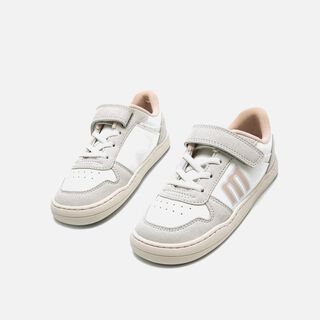 Zapatillas de Nina modelo FREE de MTNG