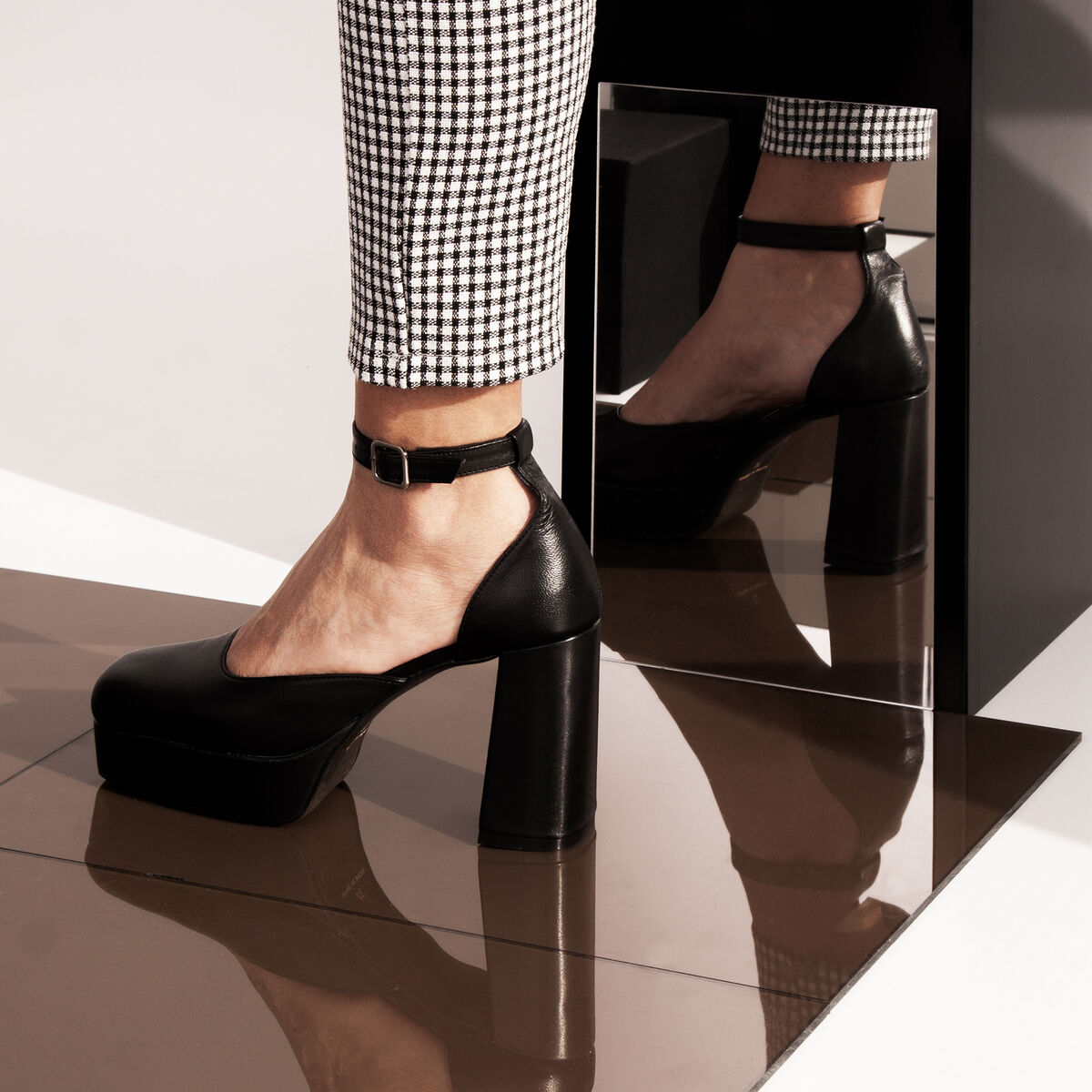 Sapatos de salto alto de Mulher modelo JACQUELINE de MTNG image number 3