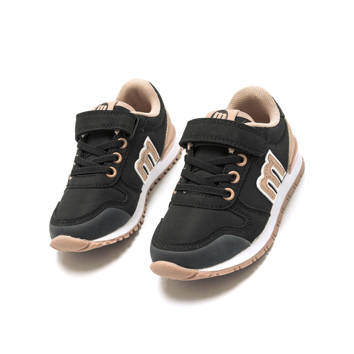 TENIS de Menina modelo JOGGO de MTNG image number 2