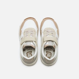 Zapatillas de Nina modelo FREE de MTNG