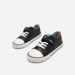 Zapatillas de Nino modelo FREE de MTNG