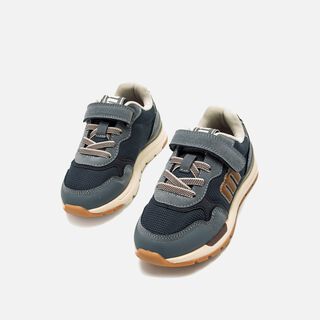 Zapatillas de Nino modelo COMPACT de MTNG