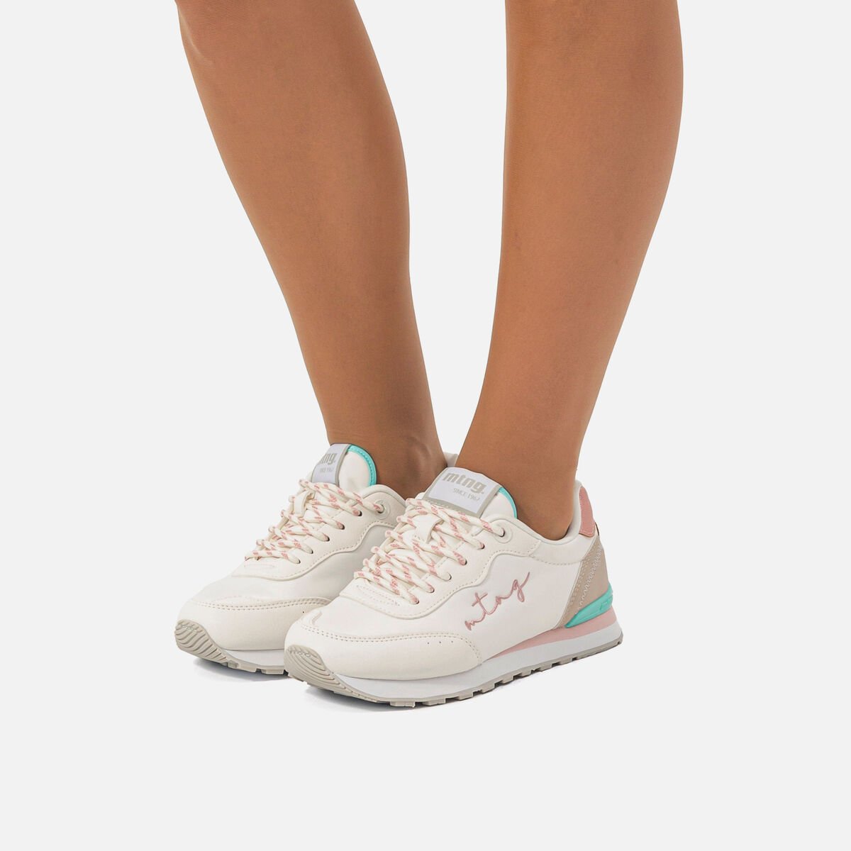 Zapatillas de Mujer modelo JOGGO CLASSIC de MTNG image number 2