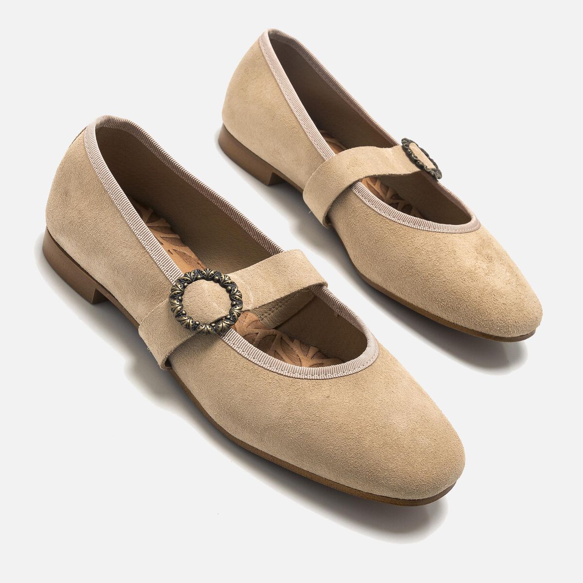 Sapatos planos de Mulher modelo CAMILLE de MTNG image number 4