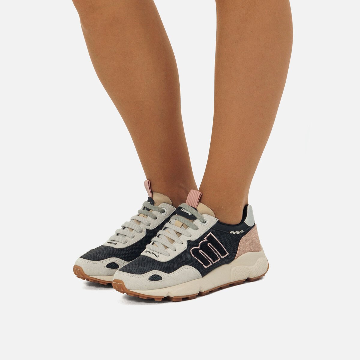 Sneakers pour Femme modèle CLIMB de MTNG image number 2