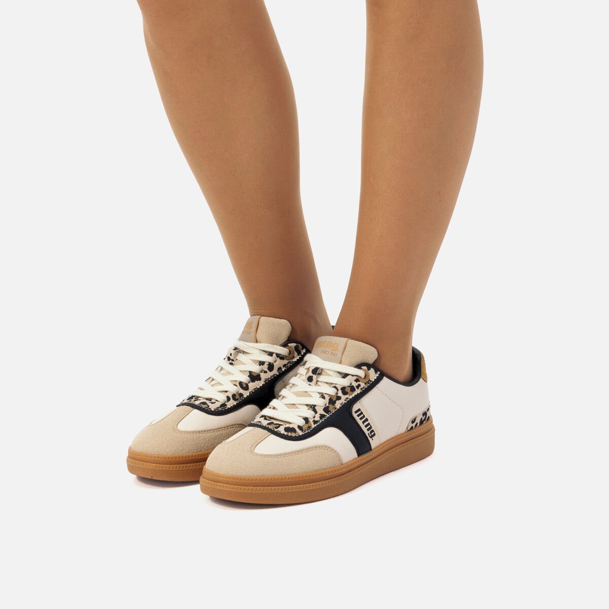 Zapatillas de Mujer modelo CUMBIA de MTNG image number 2