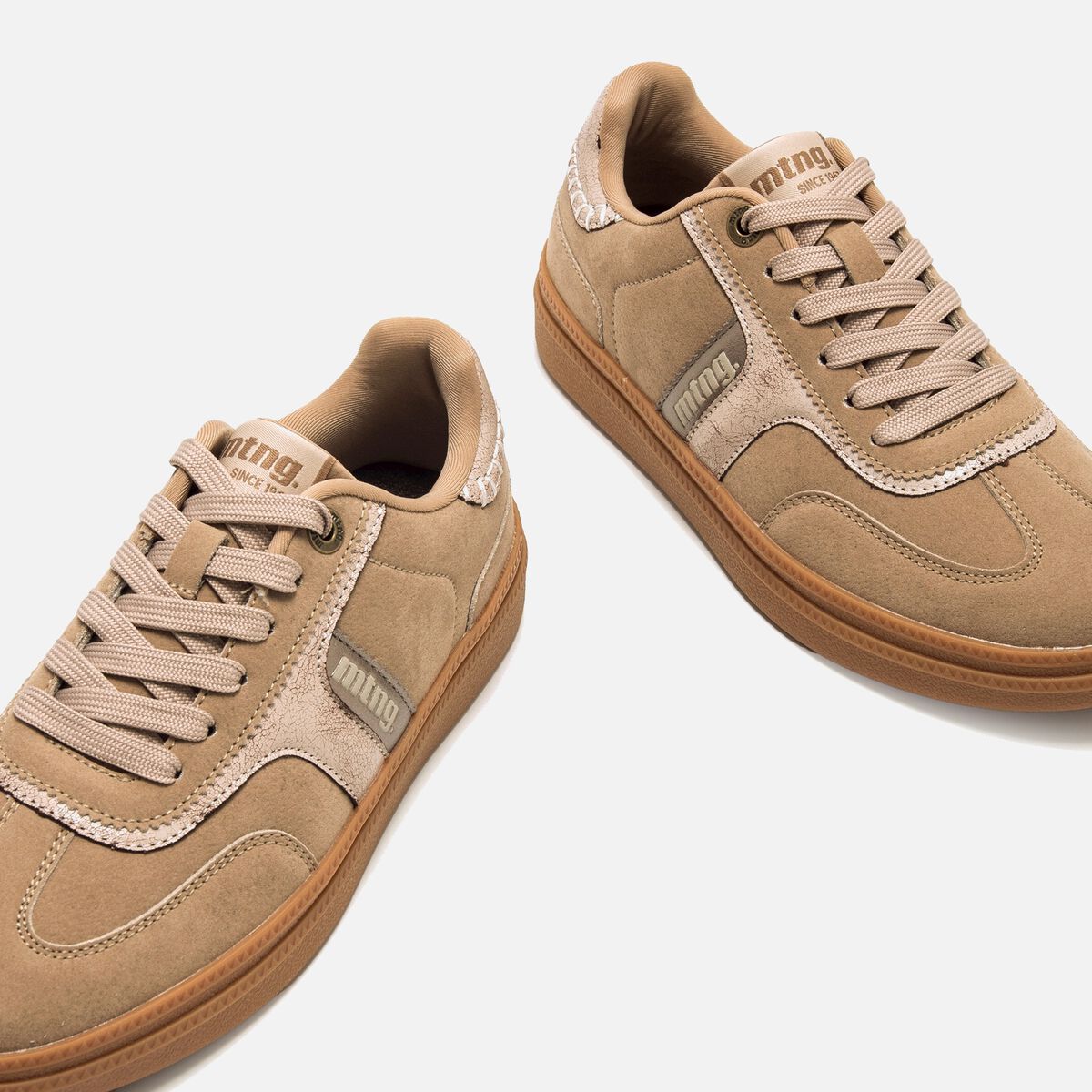 Sneakers pour Femme modèle CUMBIA de MTNG image number 3