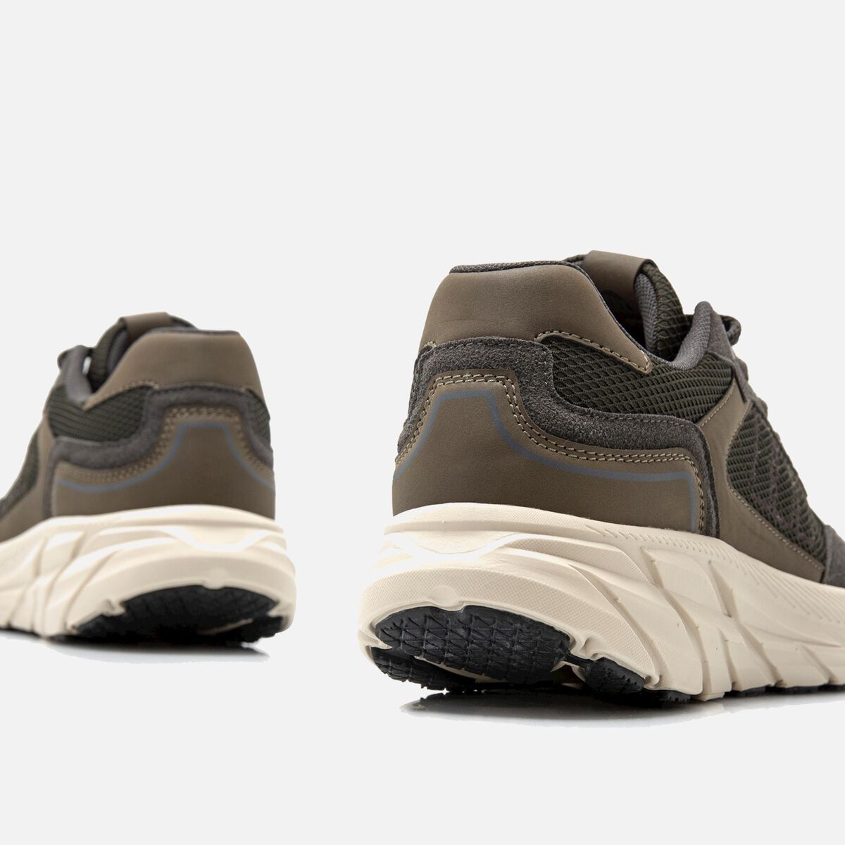 Zapatillas de Hombre modelo SINAKA de MTNG image number 2