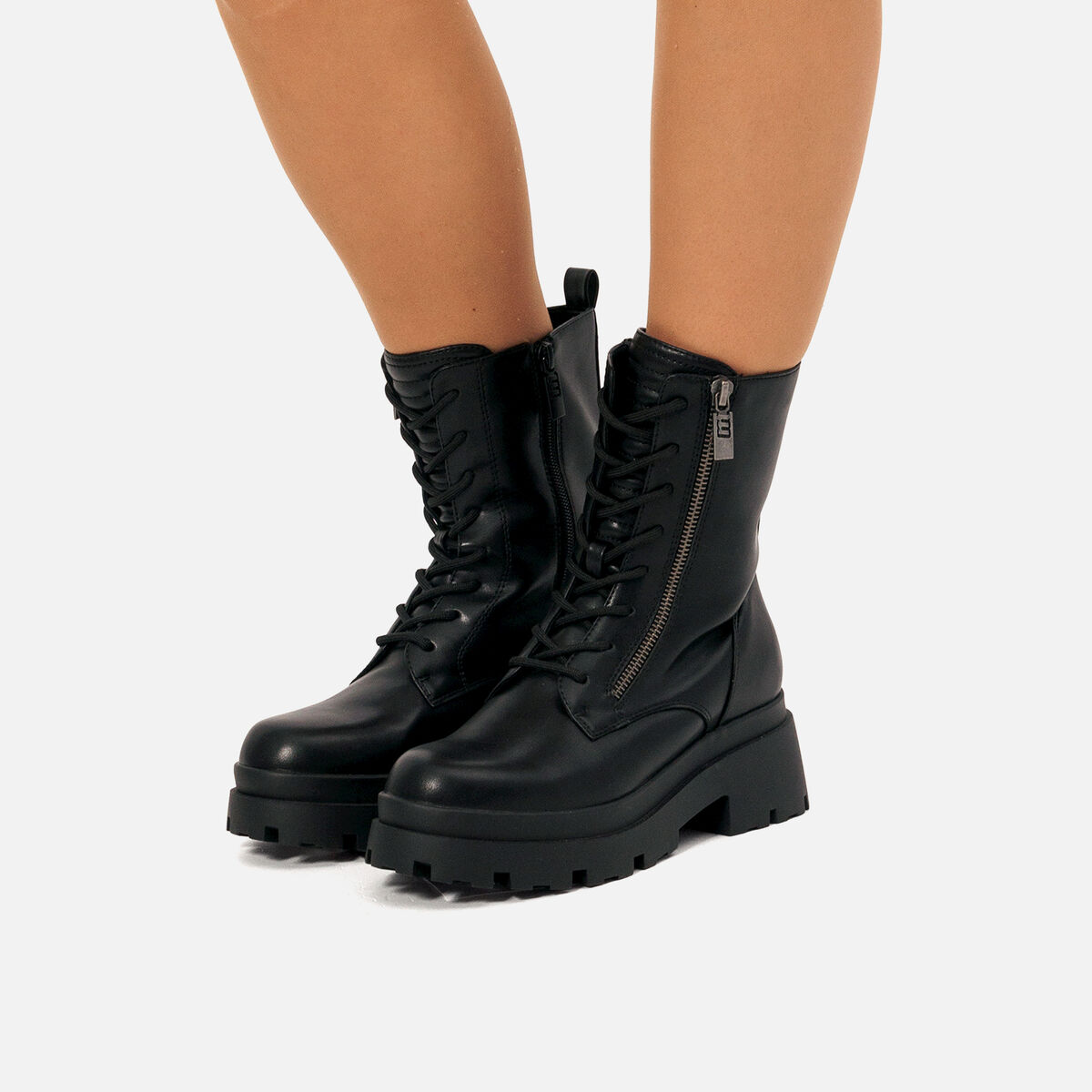 Botinesplanos-Mujer-MISSIONE-MTNG image number 2 Botines planos de Mujer modelo MISSIONE de MTNG image number 2