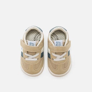 Sneakers pour Garcon mod&egrave;le FREE BABY de MTNG