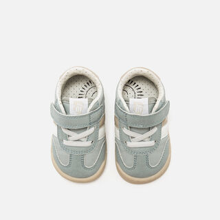 Sneakers pour Garcon mod&egrave;le FREE BABY de MTNG