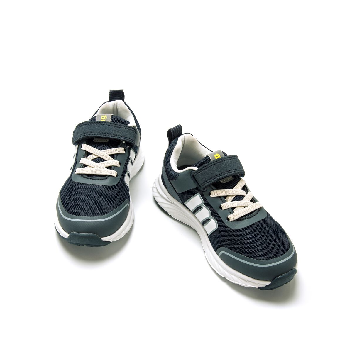 Sneakers pour Garcon modèle SOMO de MTNG image number 4