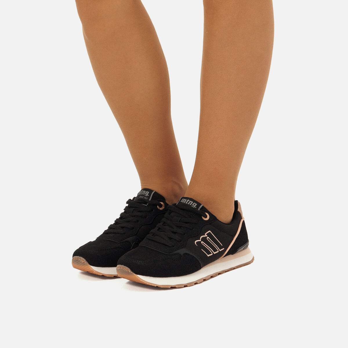 Zapatillas de Mujer modelo JOGGO CLASSIC de MTNG image number 2