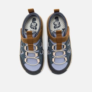 Zapatillas de Nino modelo FREE de MTNG