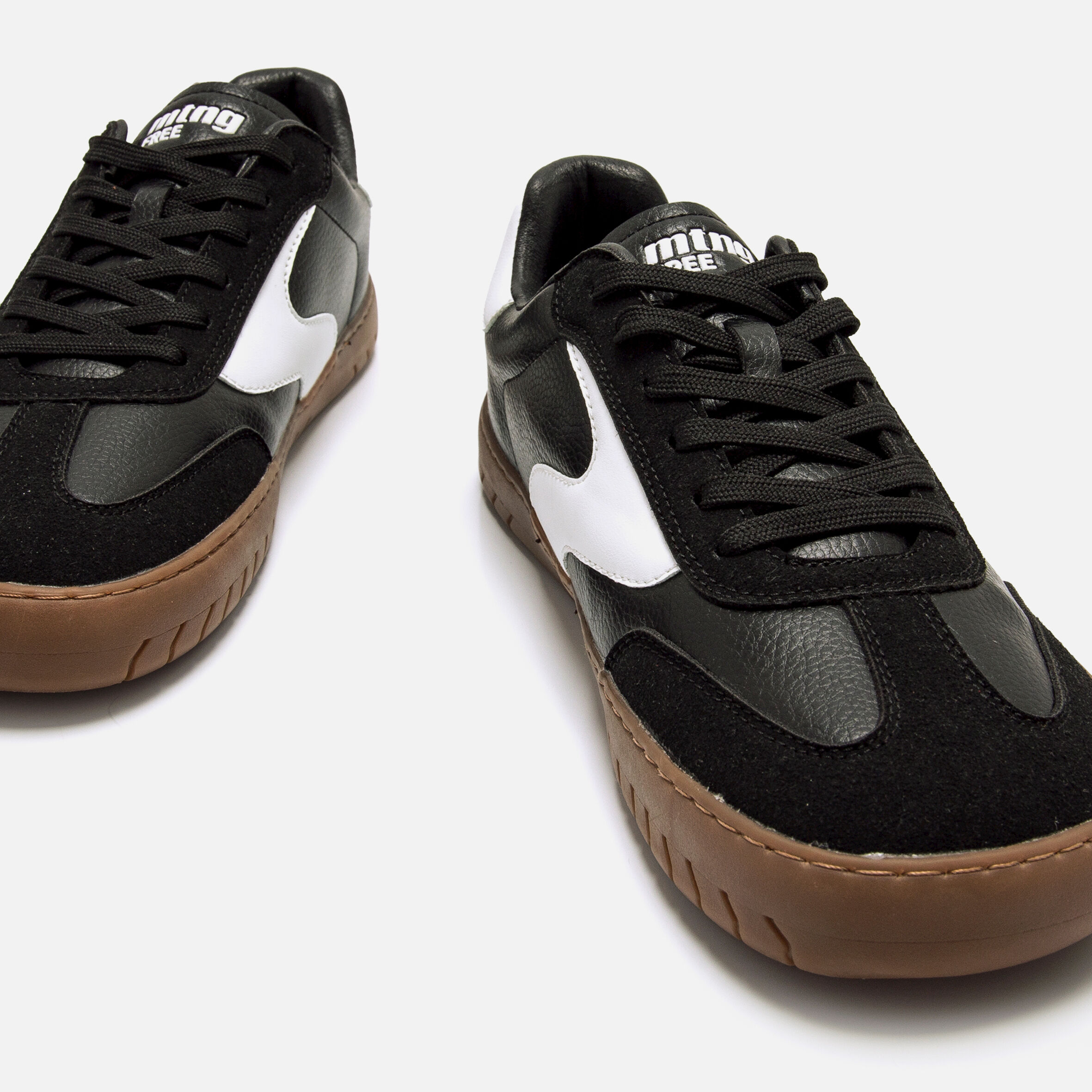 Compra FREE negro 61088 | Zapatillas Mustang para Hombre